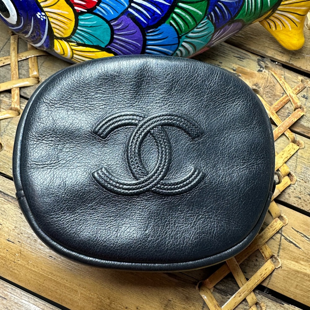 🖤Chanel COCO logo black pouch case cosmetic bag with serial sticker